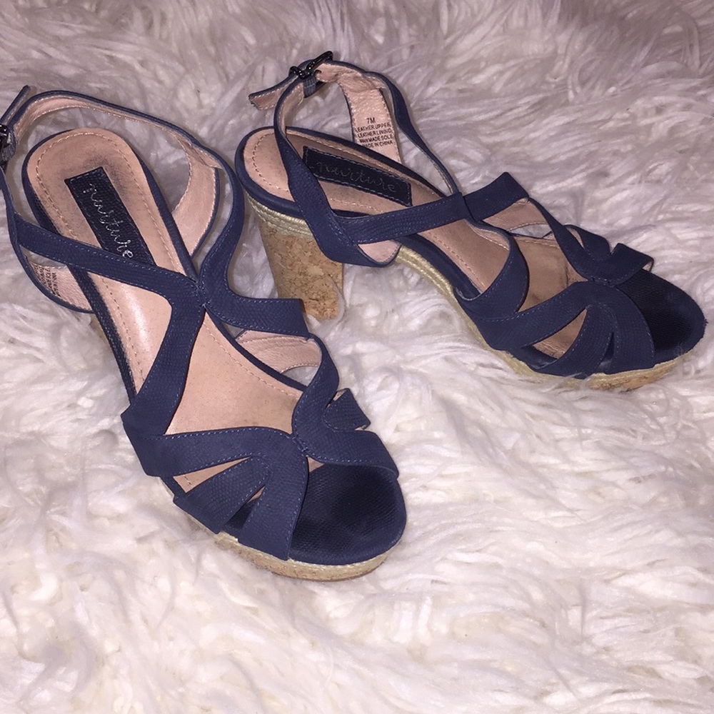 Nurture | Navy heels